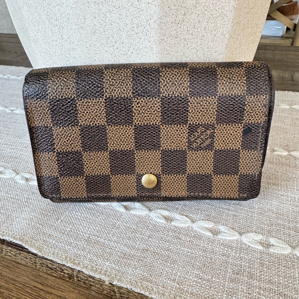 Louis Vuitton Damier Wallet